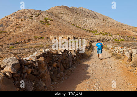 Camino de la Montaña Sagrada de Tindaya. Pueblo Tindaya. Isla Fuerteventura. Provinz Las Palmas. Islas Canarias. España Stockfoto