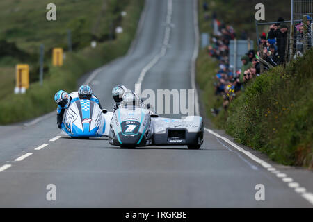 John Holden and Lee Kain in Aktion in der lokalisieren. im Formel 2 Seitenwagen klasse und Ben Birchall & Tom Birchall in Aktion in der lokalisieren. im Formel 2 Si Stockfoto
