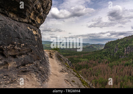 Wanderweg in der Sächsischen Schweiz zur idagrotte, Deutschland Stockfoto