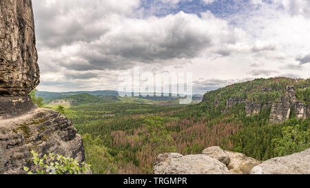 Wanderweg in der Sächsischen Schweiz zur idagrotte, Deutschland Stockfoto