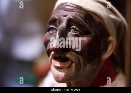 In der Nähe der Statue des Pulcinello Kopf, Neapel Symbol, Joker und Clown, selektiver Fokus Stockfoto