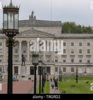 Vorderansicht des Stormont, der Heimat der Nordirischen Versammlung Stockfoto