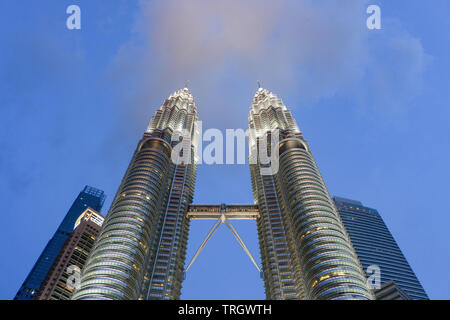 Malaysia 14. April 2018: die Petronas Twin Towers in Kuala Lumpur, Malaysia Stockfoto