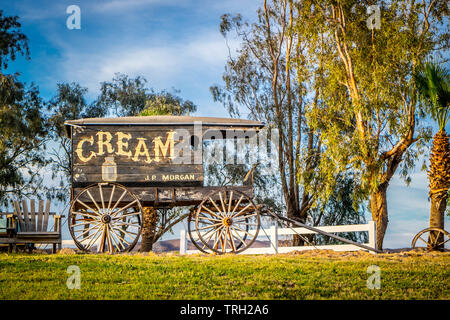 Yuma, AZ, USA - April 7, 2017: ein Jahrgang JP Morgan Eis Kutsche Stockfoto