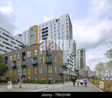 Neue riverside Apartment Blocks auf der London Greenwich Peninsula, einen Bereich, in dem die wichtigsten neuen Wohnanlage von Chinesischen Entwickler Ritter Drachen. Stockfoto