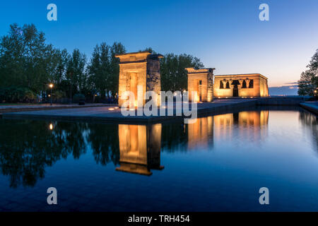 Sonnenuntergang aßen die Debod Tempel, Madrid, Spanien Stockfoto