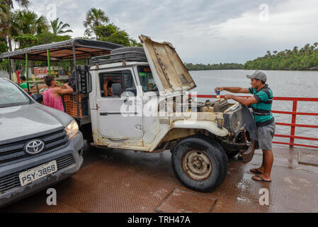 Barreirinhas, Brasilien - 11. Januar 2019: kleine Fähre in Barreirinhas auf Brasilien Stockfoto