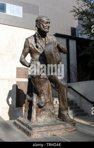 Bronzestatue von Songschreiber, Sänger, Willie Nelson, Austin, Texas, USA, von James D Coppinger/Dembinsky Foto Assoc Stockfoto