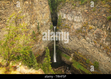 Spahats Falls im Wells Gray Provincial Park, British Columbia, Kanada. Es ist der viertgrösste Park in British Columbia. Stockfoto