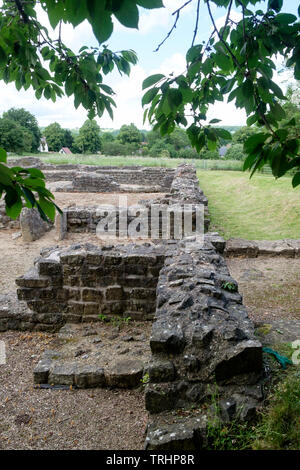 Caerwent ist ein Dorf in Monmouthshire Wales UK mit umfangreichen Römischen bleibt: der Tempel und der Basilika Stockfoto