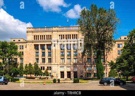 Warszawa, Masowien/Polen - 2019/06/01: Frontansicht der polnischen Regierung Ministerium der Finanzen zentrale Gebäude an der Swietokrzyska Straße Stockfoto