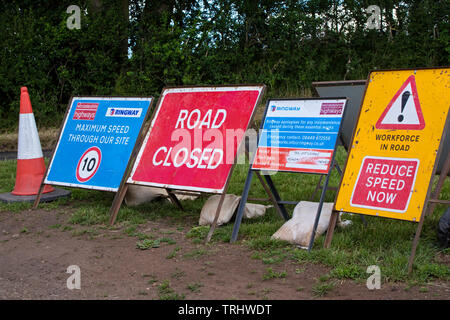Straßensperre Zeichen, England, Großbritannien Stockfoto