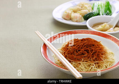 Hausgemachte getrocknete Garnelen roe Nudeln, chinesischen Macau Küche, ha Zi lo Mien. Stockfoto