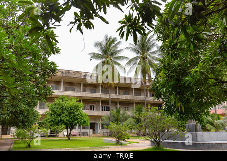 Außen, Tuol Sleng Genozidmuseum, Phnom Penh, Kambodscha, Asien Stockfoto