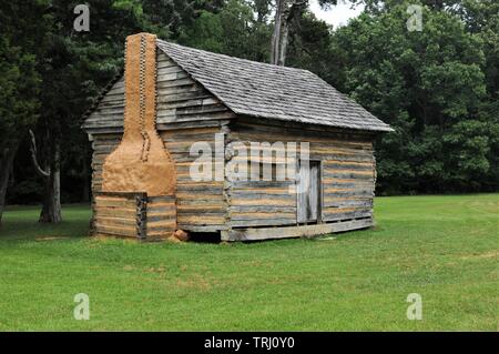 Die alte Hütte am Peach Orchard im Silo National Military Park. Stockfoto