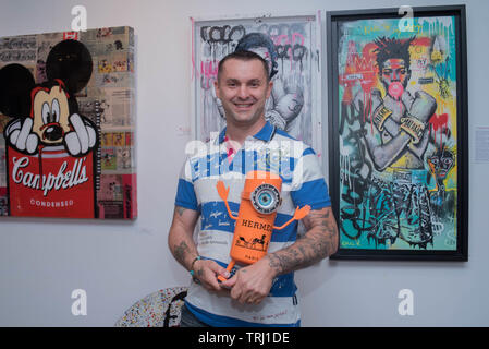 Street Art - Pop Art: Champop Galerie präsentiert die Ausstellung 'La rué vers l'art". Stockfoto