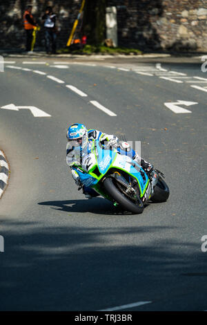 Dean Harrison, Senior TT-Sieger, Motorrad Racer auf der Isle of Man TT road race, 2019 Stockfoto