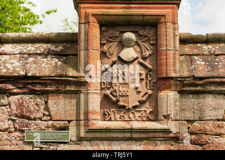 Edzell Castle, Angus, Schottland. Die aufwendige ummauerten Garten wurde 1604 angelegt. Die Arme (über dem Garten Tür) von Sir David Lindsay und seinen zweiten Stockfoto