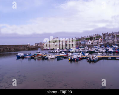 Hübschen Hafen von Findochty ein ehemaliger wichtige Fischereihafen am Moray Firth Speyside nördlichen schottischen Highlands von ikonischen Küste von Moray Trail natürliche ha Stockfoto