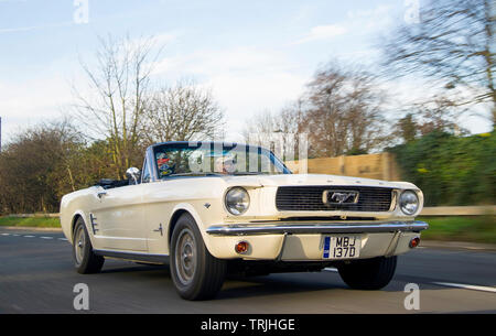 1966 Ford Mustang Cabrio klassische amerikanische Sportwagen Stockfoto