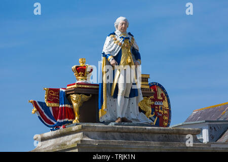 Die Statue von König Georg III., König George 3., in Dorchester, Dorset UK im Juni Stockfoto