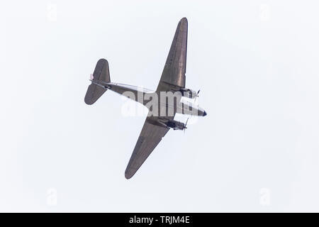 Single Dakota überschrift in die Normandie Overhead Southend Flughafen als Teil 75 Jahre D-Day Jubiläum Stockfoto