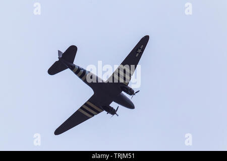 Single Dakota überschrift in die Normandie Overhead Southend Flughafen als Teil 75 Jahre D-Day Jubiläum Stockfoto