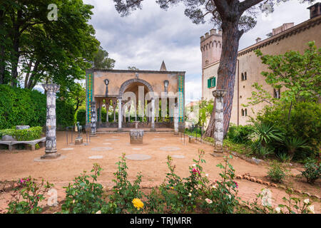 Die Teestube Pavillon in der Villa Cimbrone Gärten in Ravello über der Amalfiküste in Kampanien Italien Stockfoto