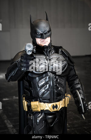 NEC, Birmingham, Großbritannien - 1. JUNI 2019. Eine männliche Cosplayer gekleidet als Batman aus der DC-Comic Franchise von Filmen und Filme zu einem Comic Con Veranstaltung namens Col Stockfoto