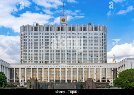 Moskau, Russland - 26. Mai 2019: Gebäude der Regierung der Russischen Föderation in Moskau (Weißes Haus) Stockfoto