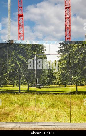 Kontrast der Parklandschaft horten um Baustelle in Kings Cross. Stockfoto