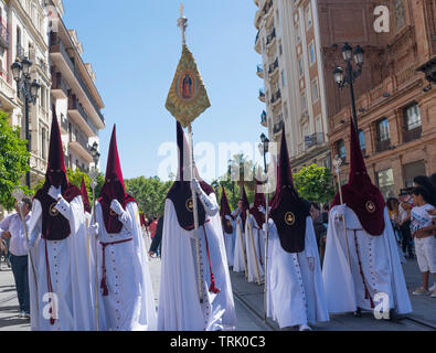 Heilige Woche Parade, Sevilla, Spanien. Semana Santa de Sevilla Stockfoto