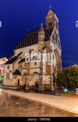 St. Michael Kapelle in Kosice in der Nacht. Kosice, Kaschau Region, Slowakei. Stockfoto