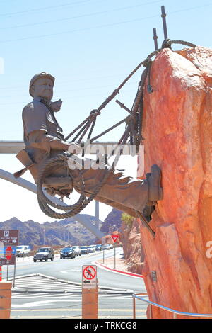 Skulptur zum Gedenken an die Bauarbeiter bei der Hoover Dam, Boulder City, Nevada, USA Stockfoto