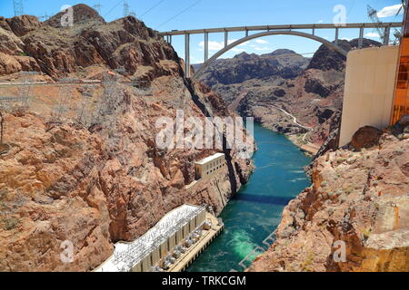 Der Colorado River unterhalb der Hoover Dam, Boulder City, Nevada, USA Stockfoto