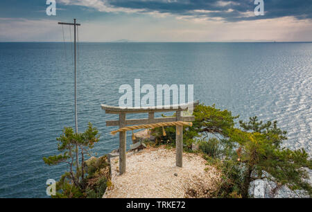 Der Hogon-ji Tempel auf der heiligen Insel Chikubu in Lake Biwa, Präfektur Shiga, Japan. Stockfoto