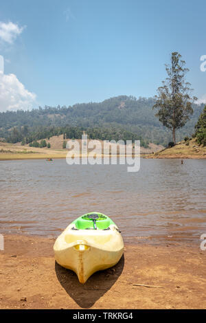 Isolierte Boot für See Abenteuer Bild wird im Echo Dorf Kodaikanal, die die Natur lieben, der menschlichen genommen Stockfoto