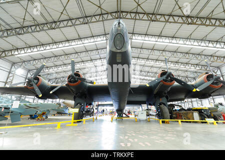 Die Handley Page Halifax Mk III Bomber bei Yorkshire Air Museum, die als rekonstruiert Stockfoto