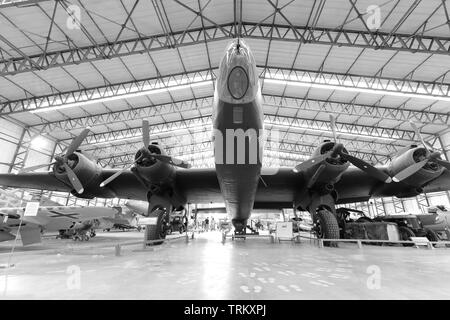 Die Handley Page Halifax Mk III Bomber bei Yorkshire Air Museum, die als rekonstruiert Stockfoto