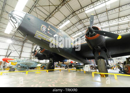 Die Handley Page Halifax Mk III Bomber bei Yorkshire Air Museum, die als rekonstruiert Stockfoto