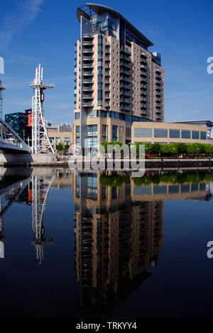 Die Apartments im Millennium Bridge Salford Quays, Manchester, UK. Stockfoto