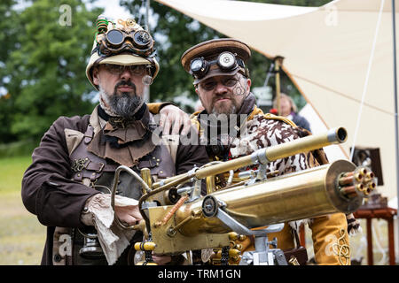 Dortmund, Deutschland. 8. Juni 2019. Zeche Zollern, eine ehemalige Zeche, Hosts die steampunk und Spaß fair Festival Einmal mit läuft noch bis zum 10. Juni 2019. Stockfoto