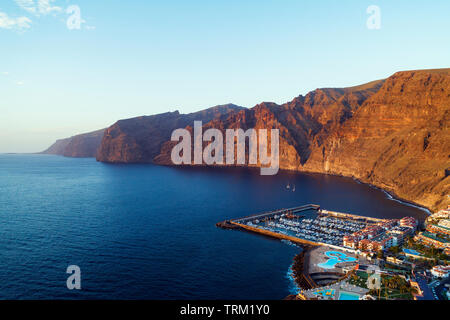 Europa, Spanien, Kanarische Inseln, Teneriffa, Puerto Santiago und Los Gigantes Stockfoto