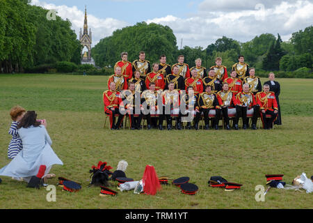 London, England - Juni 8, 2019: Ihre königliche Hoheit die Princess Royal, Oberst des Blues und Royals und Offiziere der Household Cavalry montiert Stockfoto