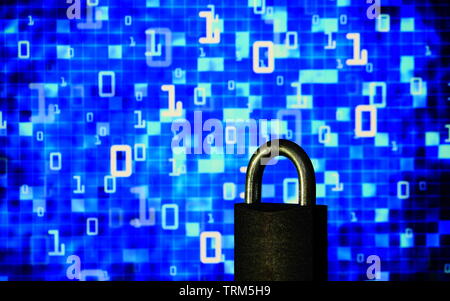 Binären Computersprache matrix verwischt werden ein Bügeleisen Vorhängeschloss. Zeichen der Computer Datenschutz verstecken. Sicherheit Computer und Internet Umfeld. Stockfoto
