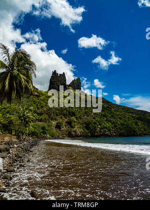 Die atemberaubende Landschaft von Hatiheu auf Nuku Hiva, Marquesas, Französisch Polynesien Stockfoto