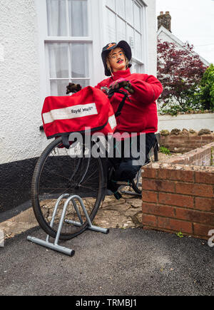 East Budleigh Scarecrow Festival der Hilfe der Heiligen Kirche. Stockfoto