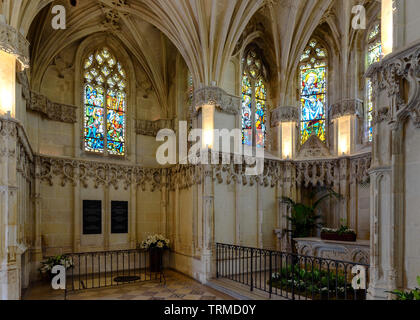 Im Inneren der Kapelle von Saint Hubert, mit dem Grab von Leonardo da Vinci, in Amboise, Frankreich Stockfoto