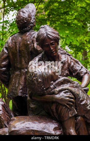 Vietnam Veterans Memorial, Denkmal drei Krankenschwestern in der Frauen- und Ein verwundeter Soldat auf der National Mall in Washington, DC Stockfoto