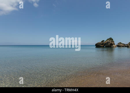 Blaue Grotte und Strand in Zakynthos Stockfoto